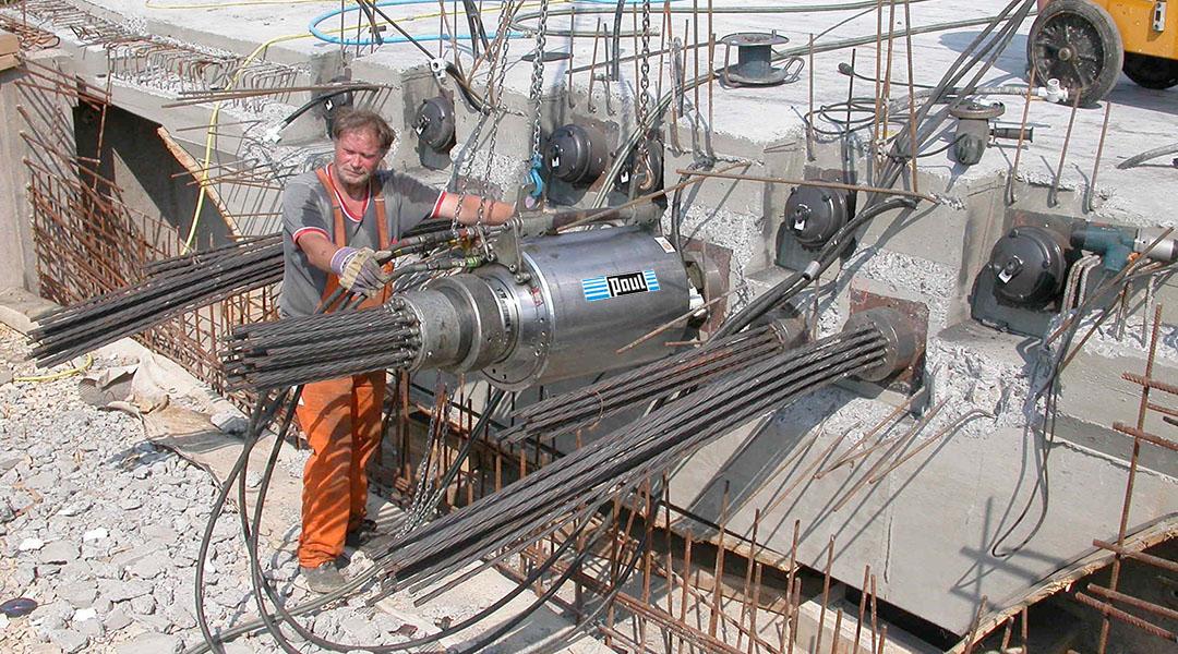 Hydraulic prestressing work for infrastructure construction